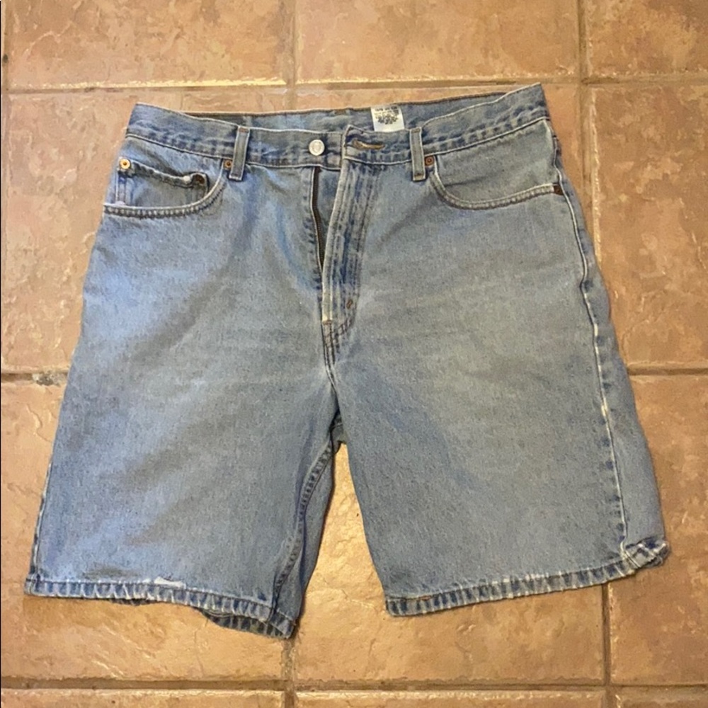 Levi’s 550 blue jean shorts size 34